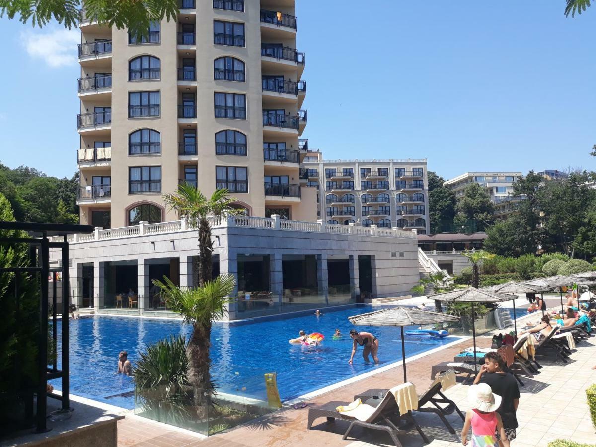 Private Apartments In Hotel Dolce Vita โกลเดน แซนส์ ภายนอก รูปภาพ